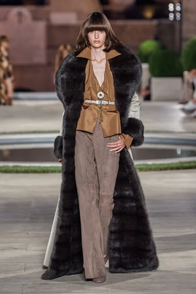 Look 17